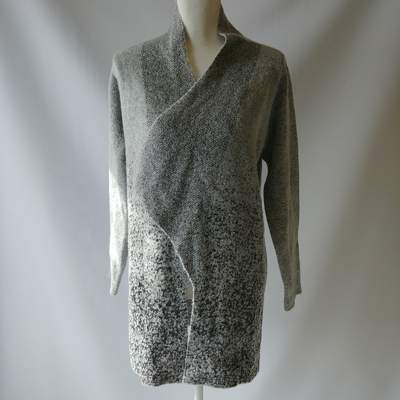 3/$30 Brian Bailey Open Gray Sparkle Cardigan NWOT - Picture 3 of 9